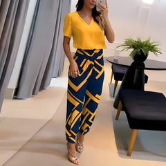 Alexandra | Trendiges Set mit Bluse und Hose in Gelb-Blau Druck