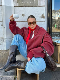 Damen Bomberjacke mit Puffärmeln und Reißverschluss und Ziernähten in Rot
