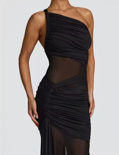 Damen Einschulter Maxikleid mit geraffter Oberfläche und durchsichtigen Einsätzen mit ausgestelltem Saum in Schwarz
