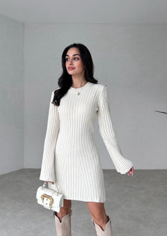 Damen Geripptes Strickkleid mit Rundhalsausschnitt und langen Ärmeln in Weiß