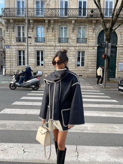 Damen Jacke mit Knopfleiste und kontrastfarbenen Ziernähten in Schwarz