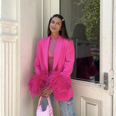 Damen Jacke mit Langen Ärmeln Schalkragen und Federbesatz an den Manschetten in Rosa