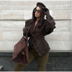 Damen Jacke mit Revers und Schulterpolstern sowie Einknopfverschluss in Braun