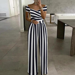 Damen Jumpsuit mit Off-Shoulder-Ausschnitt und Wickeloberteil mit weitem Bein in Weiß-Marine mit Streifen