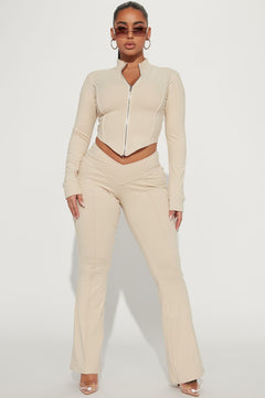 Damen Kurzes Oberteil und Hose Set mit Stehkragen und Reißverschluss in Beige