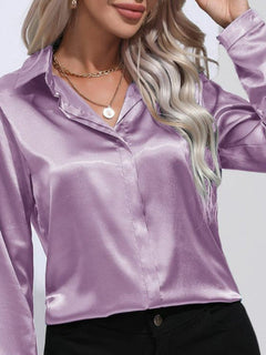 Damen Langarm Hemd mit Kentkragen Verdeckter Knopfleiste und Glänzender Oberfläche in Lila