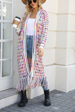 Damen Lange Strickjacke mit Offener Front Fransenabschluss und Mehrfarbigem Muster in Weiß