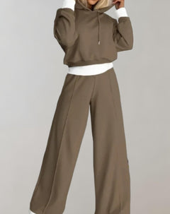 Damen-Loungewear-Set mit Kapuze und weiter Hose - Ariane in Braun