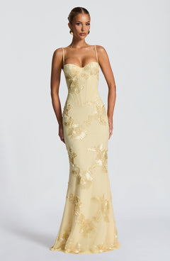 Damen Maxikleid mit Spaghettiträgern und Herzausschnitt mit erhabenen floralen Applikationen in Gelb
