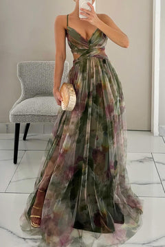 Damen Langes Kleid mit Blumenmuster Spaghettiträgern tiefem V-Ausschnitt und überkreuztem Oberteil in Grün