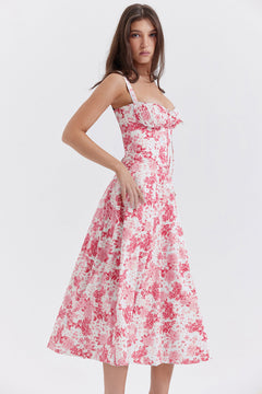 Damen Midikleid mit Herzausschnitt und breiten Trägern mit Ziernähten am Oberteil und Blumenmuster in Rot