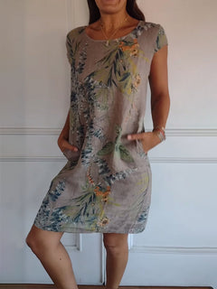 Damen Minikleid mit Rundhalsausschnitt Kurzen Kappenärmeln Seitentaschen und Geradem Saum in Braun