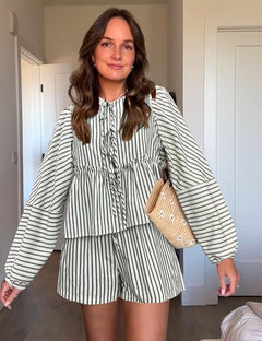 Damen Set für Frauen mit Streifenmuster Puffärmeln und kurzer Hose in Grün