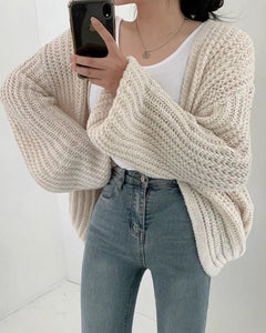 Damen Strickjacke mit offener Front langen Ärmeln und Grobstrickoberfläche in Weiß