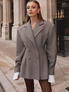 Damen Zweireiher Jacke mit Karo Muster und Reverskragen sowie Kontrastmanschetten in Grau