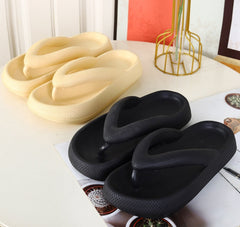 Pura® | Outdoor Seaside Beach Flip-Flops mit dicker Sohle in Schwarz
