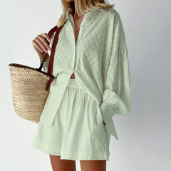 Esther - Strandoutfit - Bluse mit Shorts in Hellgrün
