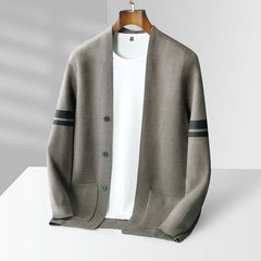 Tobias | Herren Taillierte Passform Strickjacke Pullover in Braun