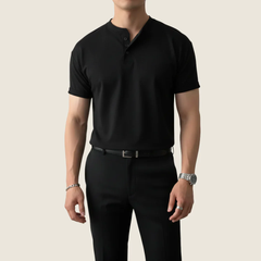 Kjell | Herren Henley Shirt Minimalistisch Sommer in Schwarz