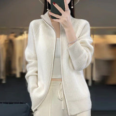 Lässige Strickjacke mit Reißverschluss für Frauen - Teona in Weiß