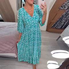 Frieda | Luftiges Sommerkleid mit V-Ausschnitt in Hellblau