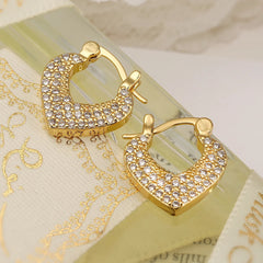 Micara - Heartful Sparkles - Ohrringe in Weißer Kristall