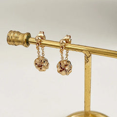Micara - Dainty Knots - Ohrringe in Gold