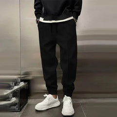 Nico | Sportliche Herren Jogginghose lässig & chic in Schwarz