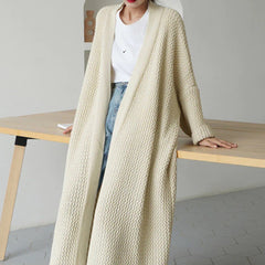 Stylische Strickjacke in Übergröße - Erna in Beige